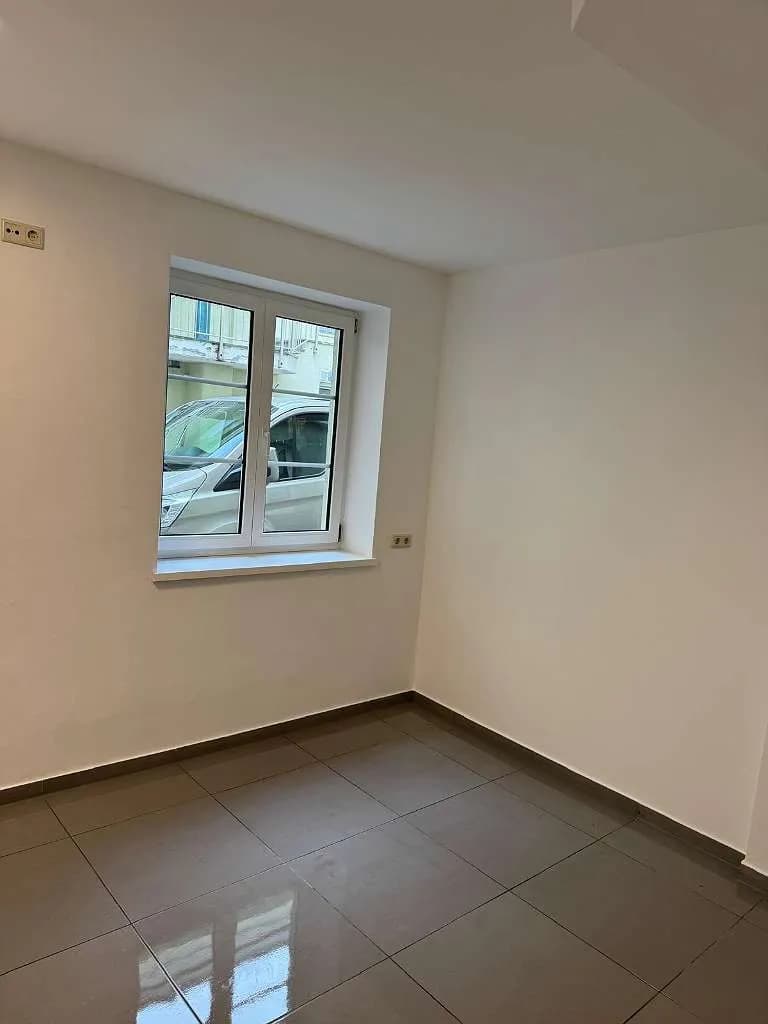 3-Zimmer-Gewerbeimmobilie mieten in Bruck an der Leitha – 94 m², € 857 – Bild 8 von 9
