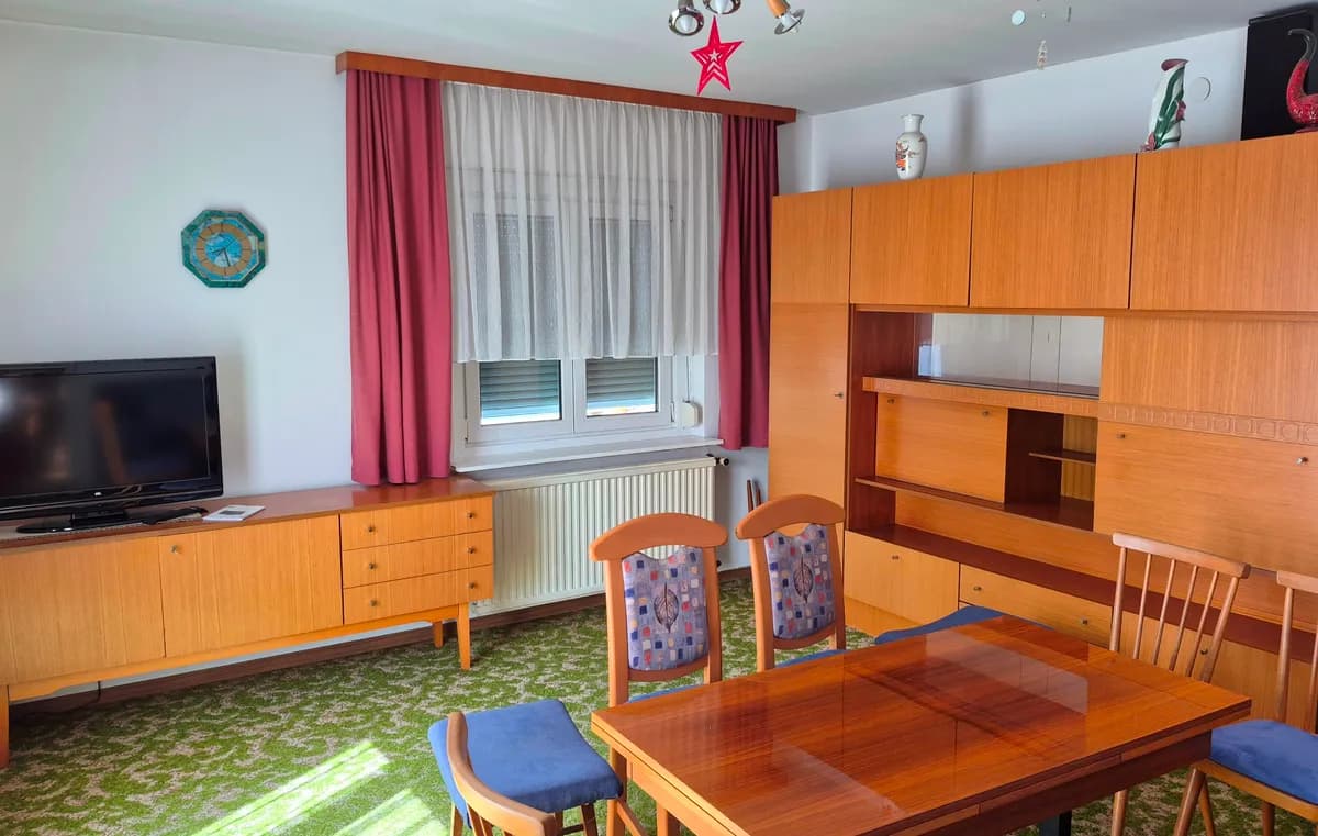 Haus kaufen in Vöcklabruck – 170 m², € 394.000 – Bild 2 von 14