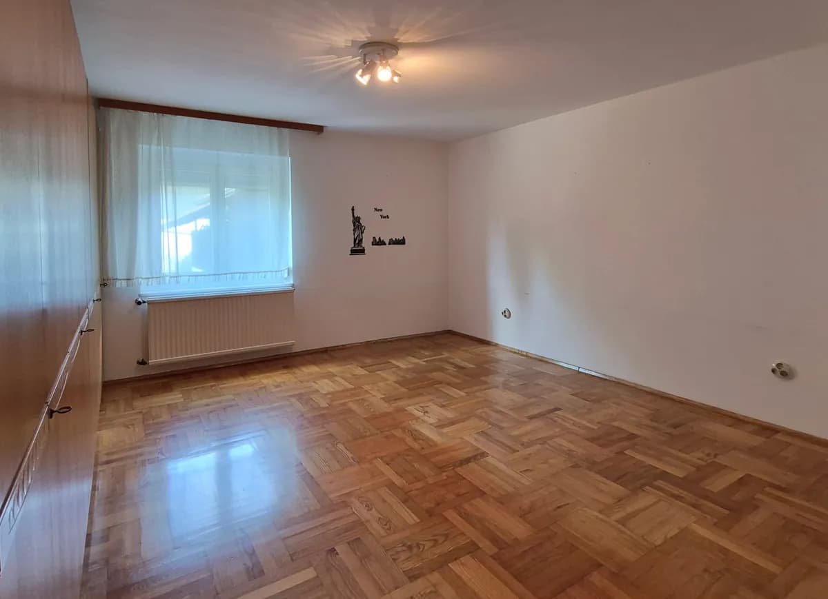 Haus kaufen in Vöcklabruck – 170 m², € 394.000 – Bild 10 von 14