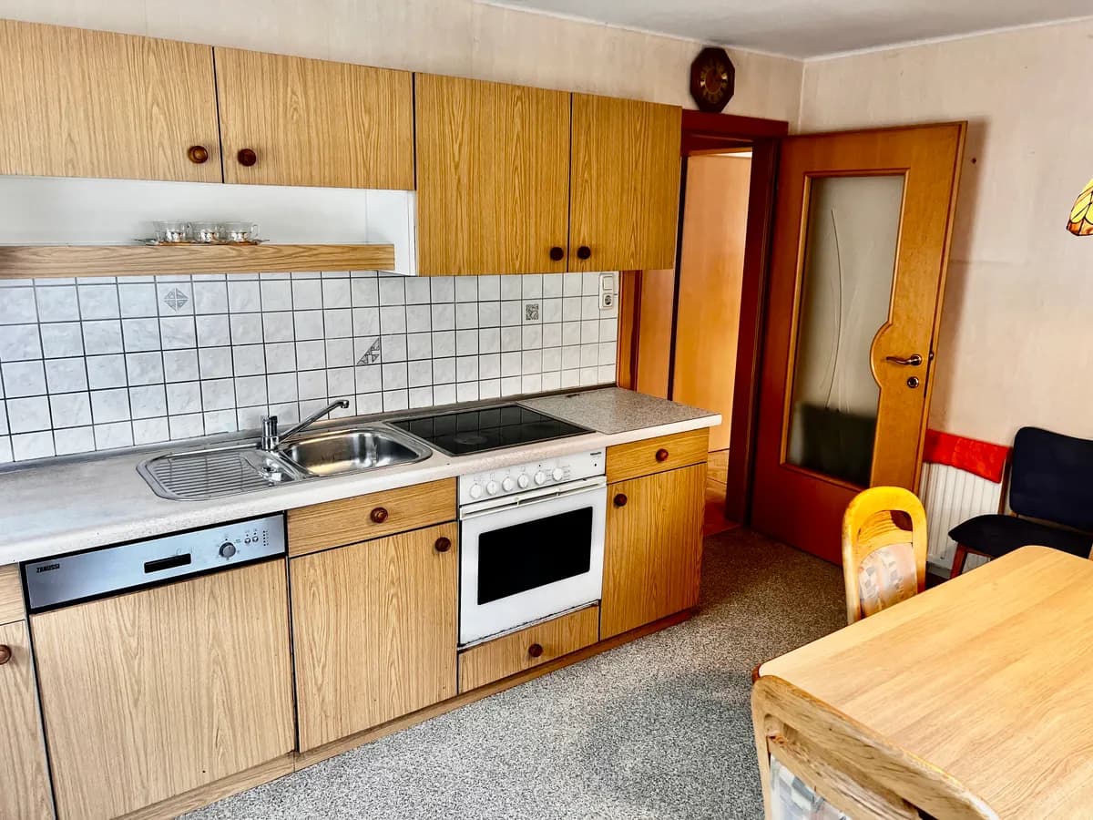 Haus kaufen in Vöcklabruck – 170 m², € 397.000 – Bild 2 von 17