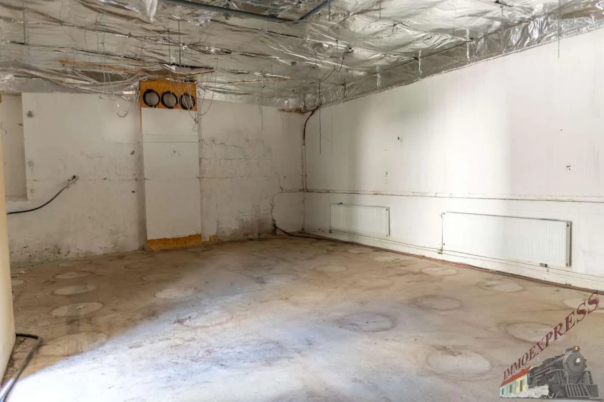 Haus kaufen in Hollabrunn – 1 672 m² – Bild 8 von 8