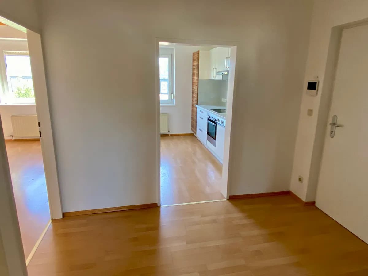 3-Zimmer-Wohnung mieten in Linz – 68 m², € 831 – Bild 2 von 9