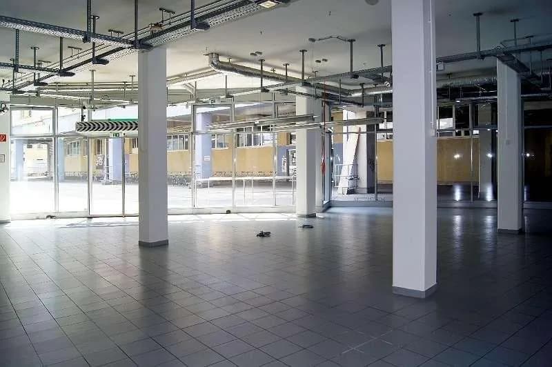 Gewerbeimmobilie mieten in Wels – 425 m²