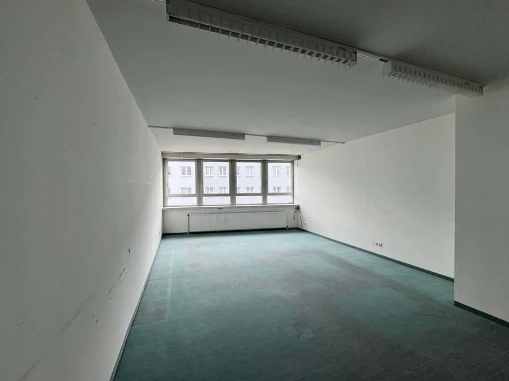 Immobilie kaufen in Wels – 1 616 m², € 1.400.000 – Bild 16 von 49