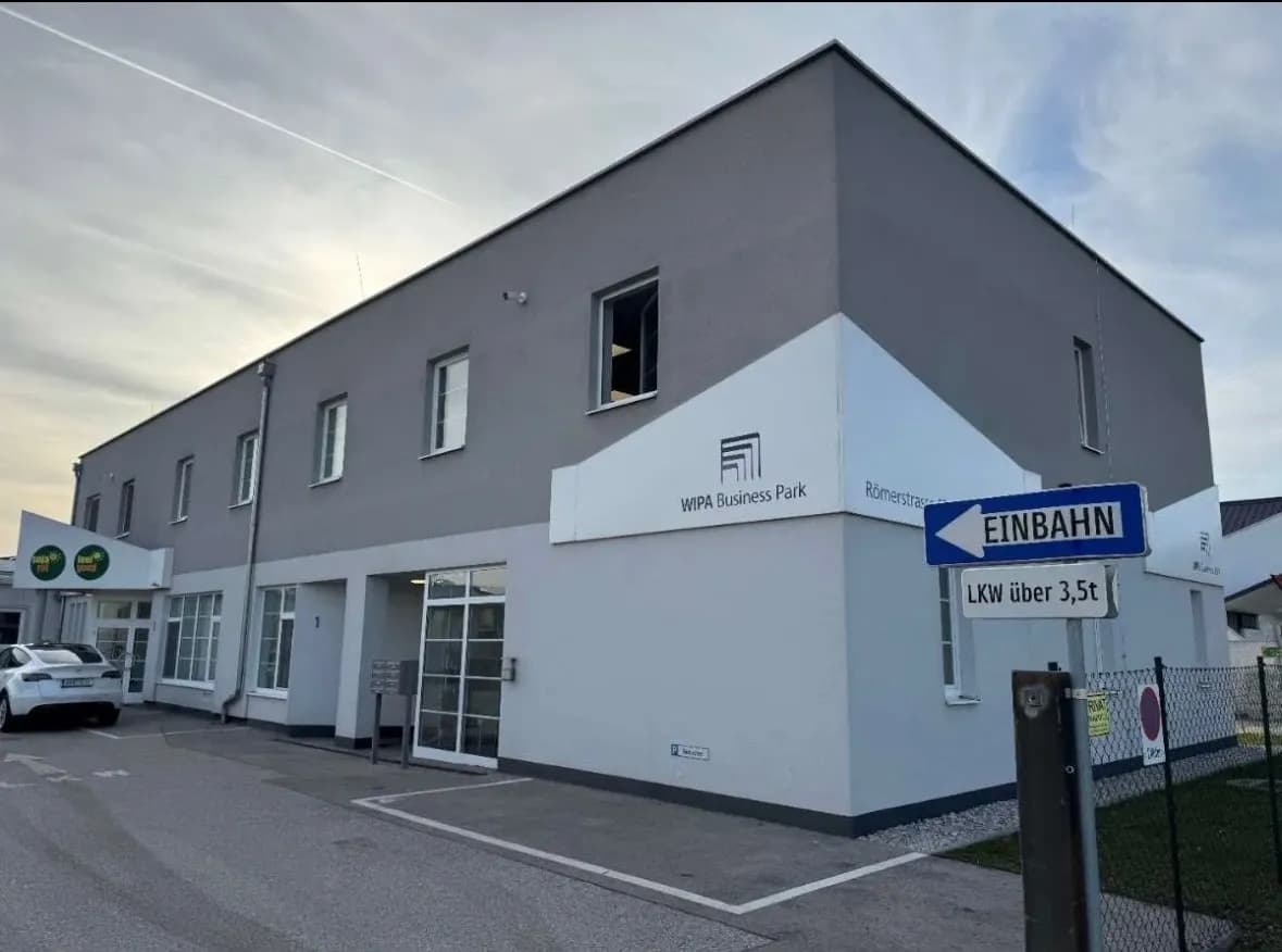 1-Zimmer-Gewerbeimmobilie mieten in Baden – 39 m², € 429