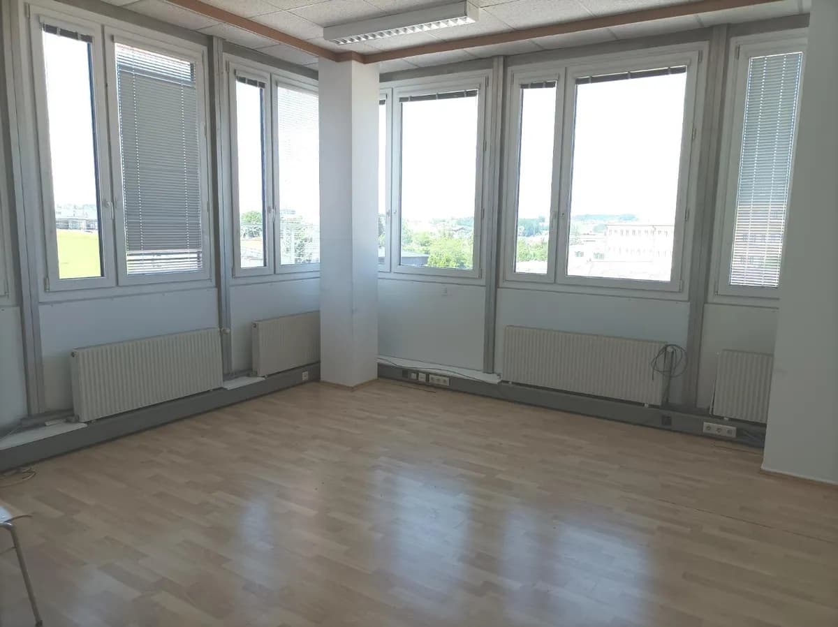 Gewerbeimmobilie mieten in Gmunden – 25 m², € 11