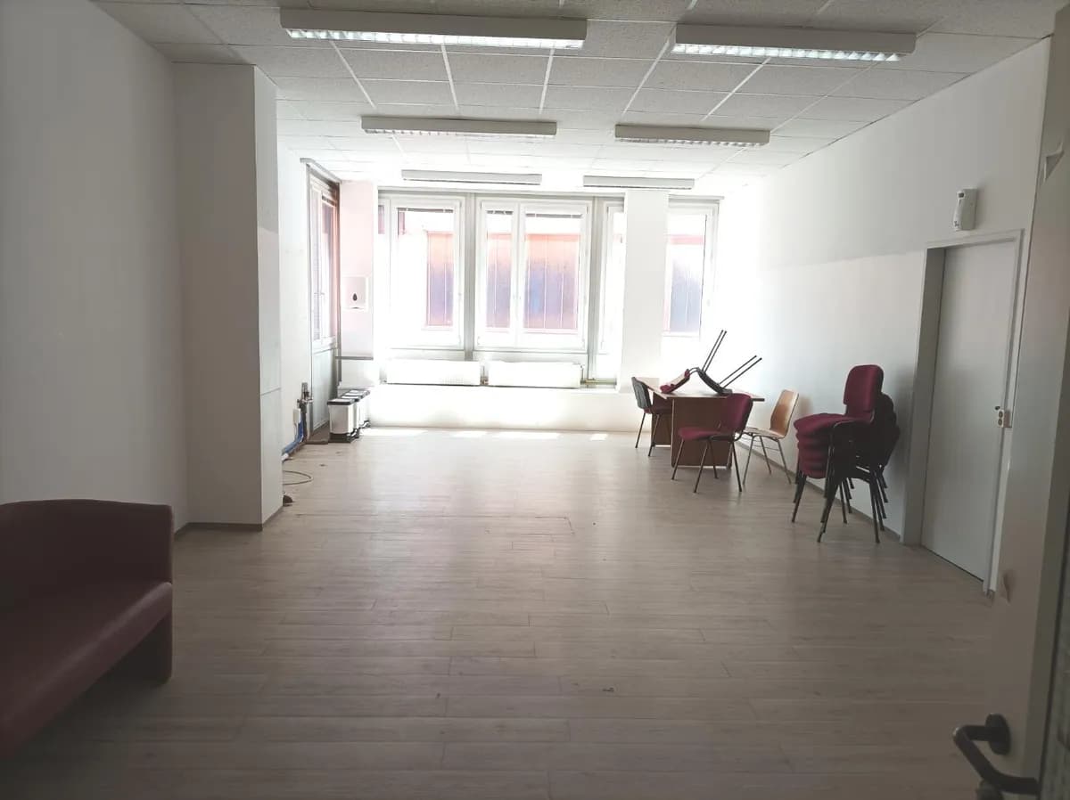Gewerbeimmobilie mieten in Gmunden – 25 m², € 11 – Bild 6 von 8