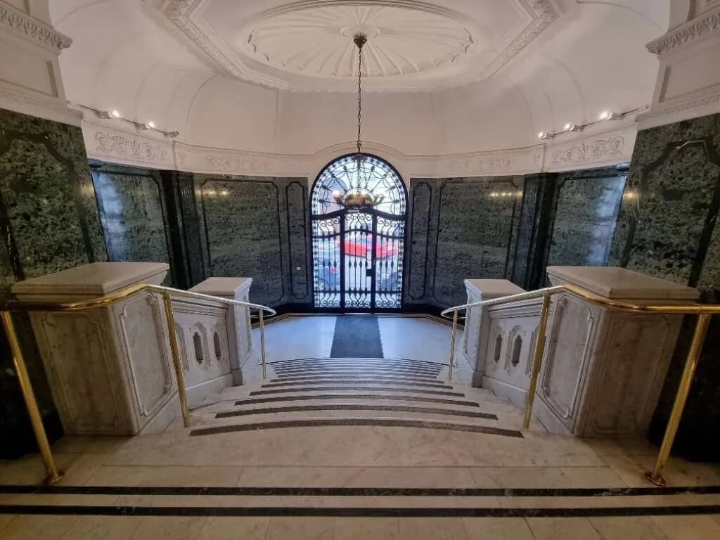 Gewerbeimmobilie mieten in Wien – 470 m², € 9.062