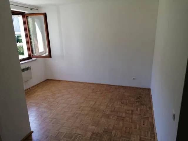 1-Zimmer-Wohnung kaufen in Feldkirchen – 36 m², € 89.000 – Bild 2 von 3