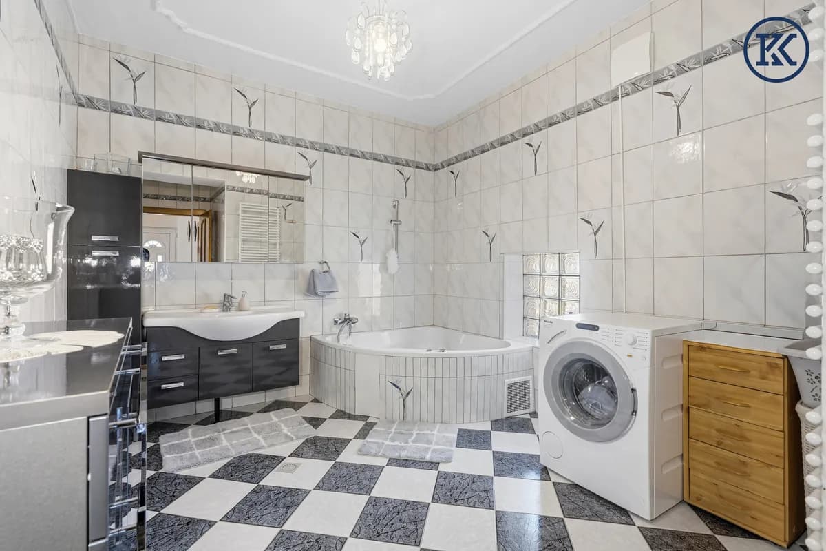 8-Zimmer-Haus kaufen in Hollabrunn – 307,35 m² – Bild 12 von 48