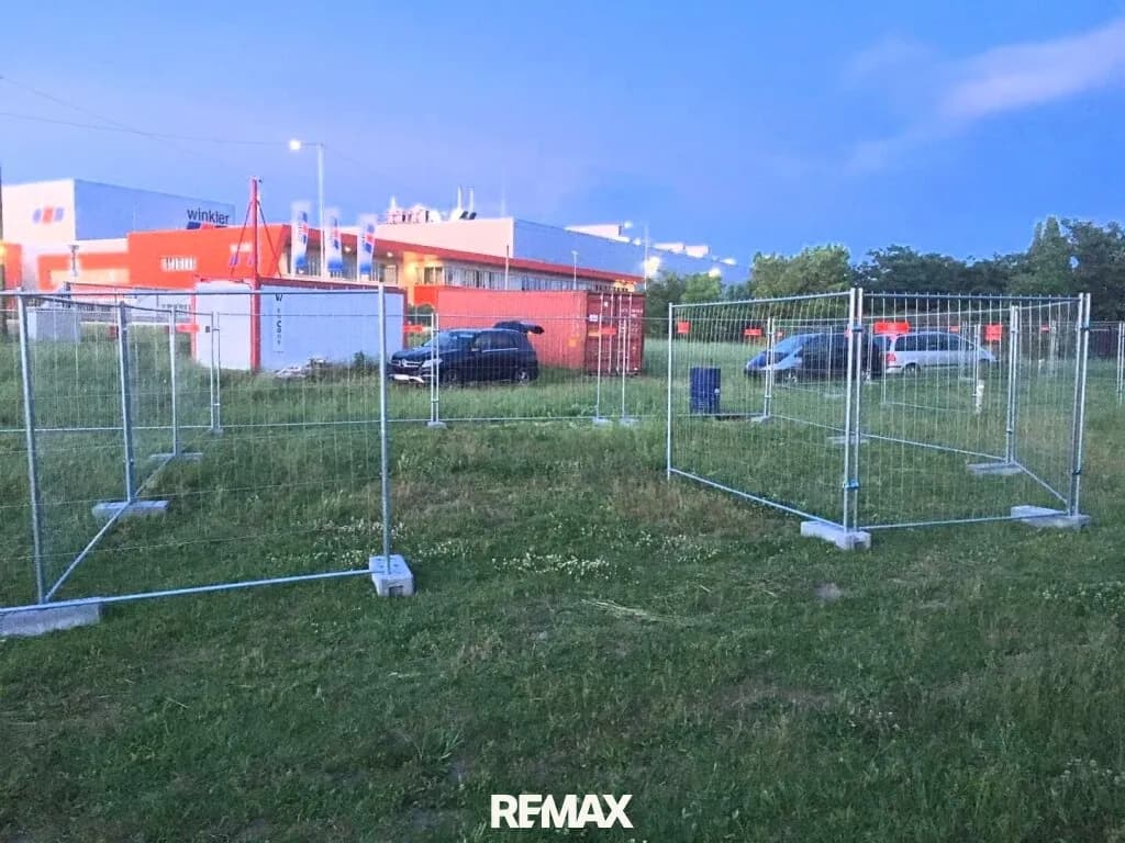 Gewerbeimmobilie mieten in Bruck an der Leitha – 100 m², € 240 – Bild 2 von 4