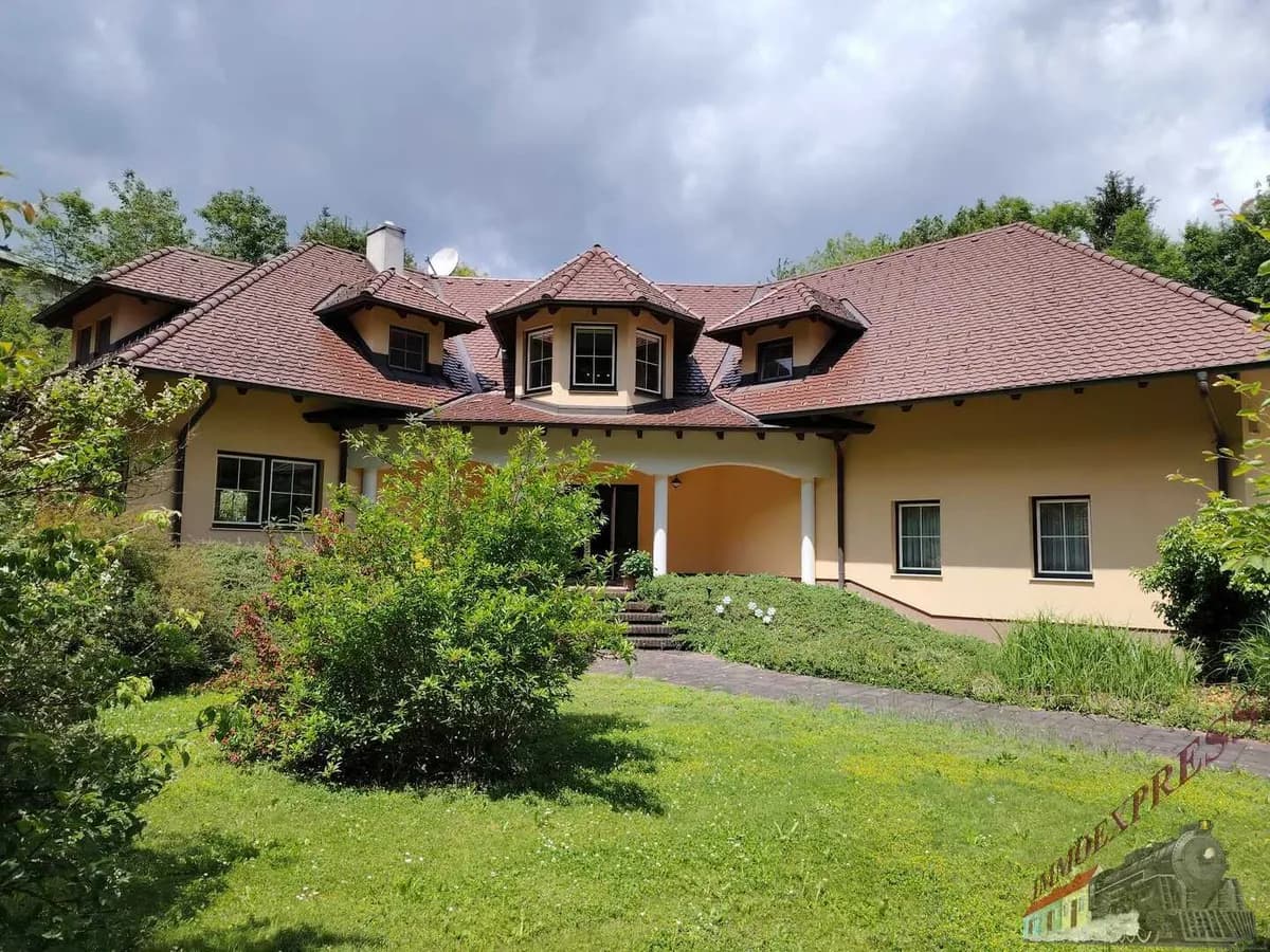 8-Zimmer-Immobilie kaufen in Baden – 285 m², € 595.000