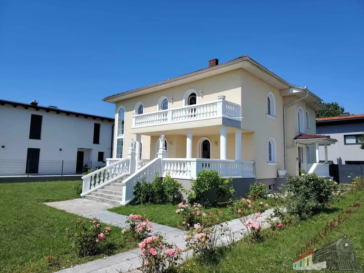 6-Zimmer-Immobilie kaufen in Baden – 229 m², € 749.000 – Bild 2 von 22