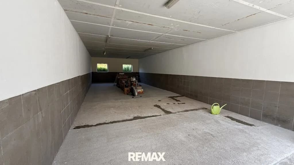 Gewerbeimmobilie mieten in Amstetten – 78 m², € 267
