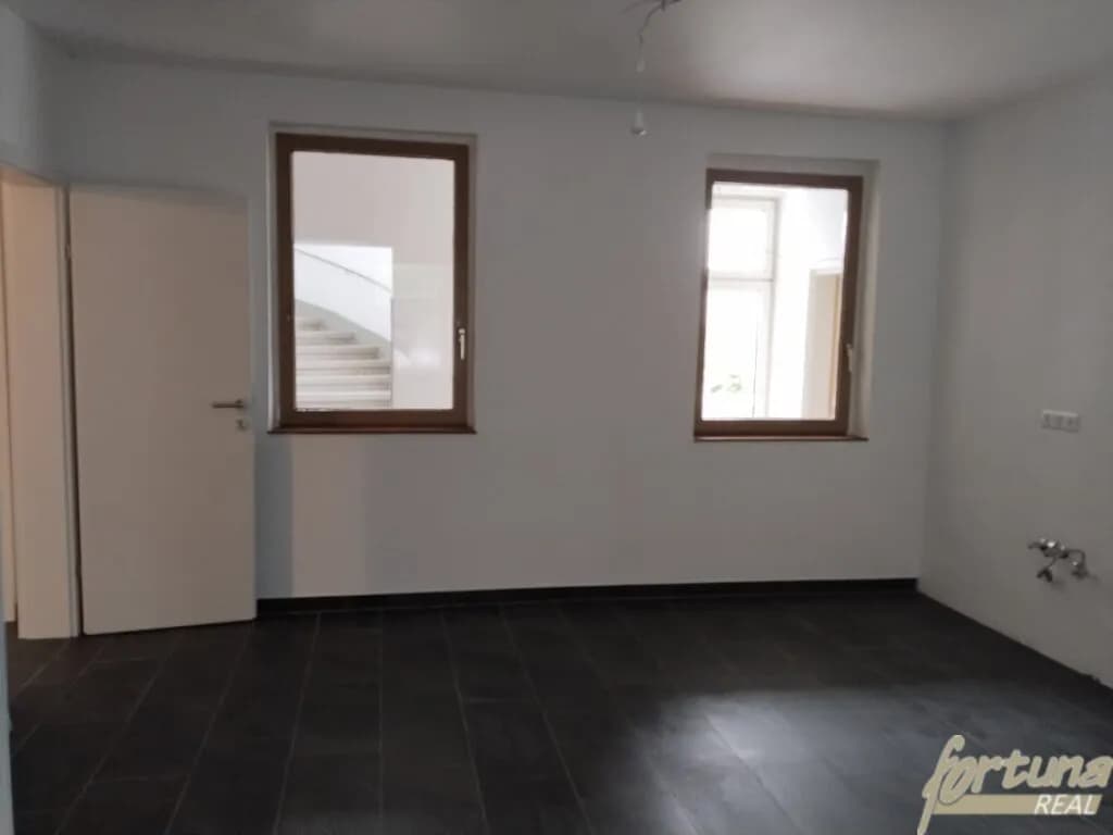 Gewerbeimmobilie kaufen in Sankt Pölten – 508 m², € 794.000 – Bild 6 von 11
