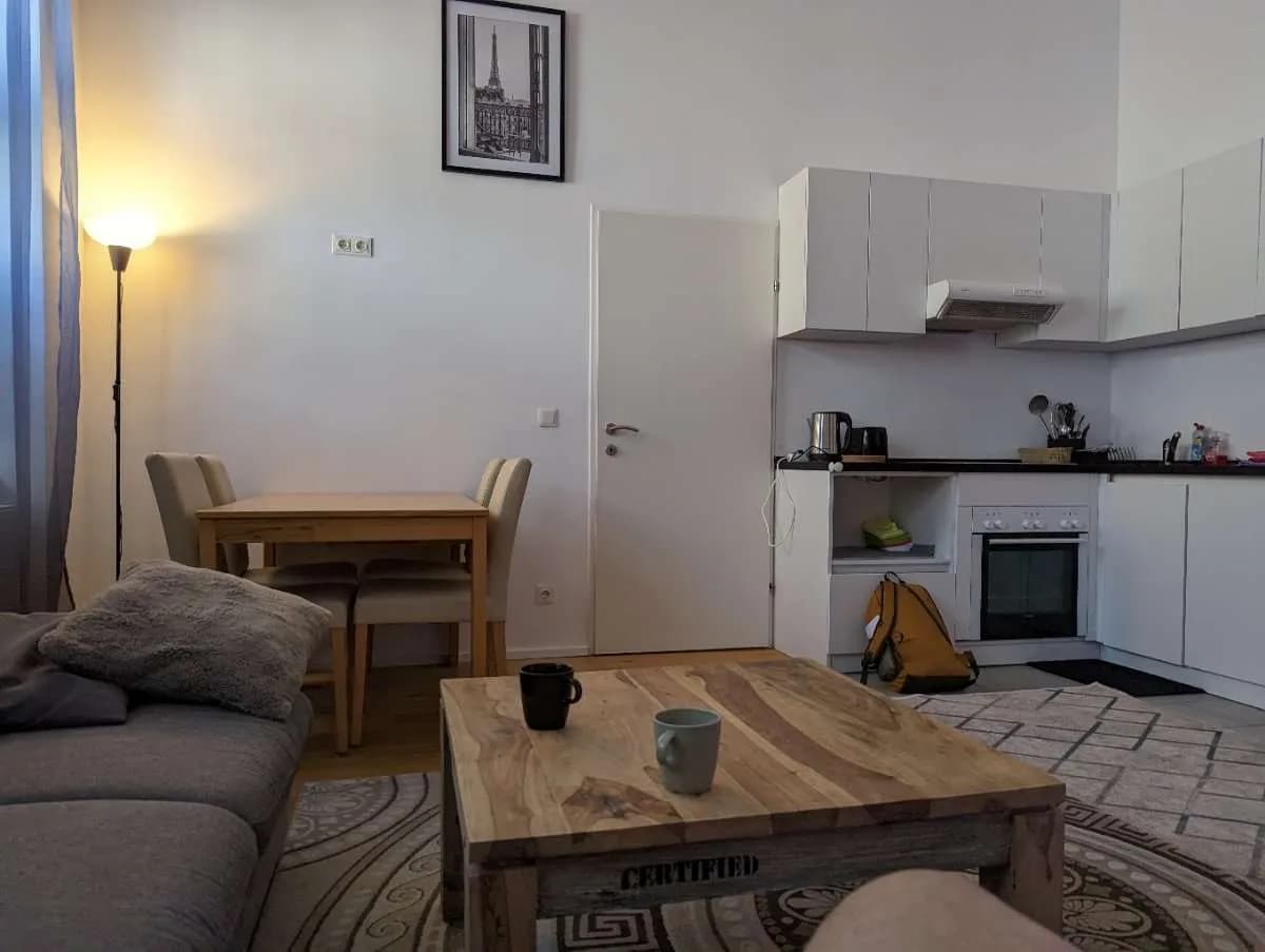4-Zimmer-Wohnung mieten in Wien – 63 m², € 1.000 – Bild 1 von 17