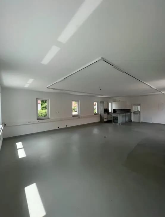 Gewerbeimmobilie mieten in Perg – 86 m², € 1.060