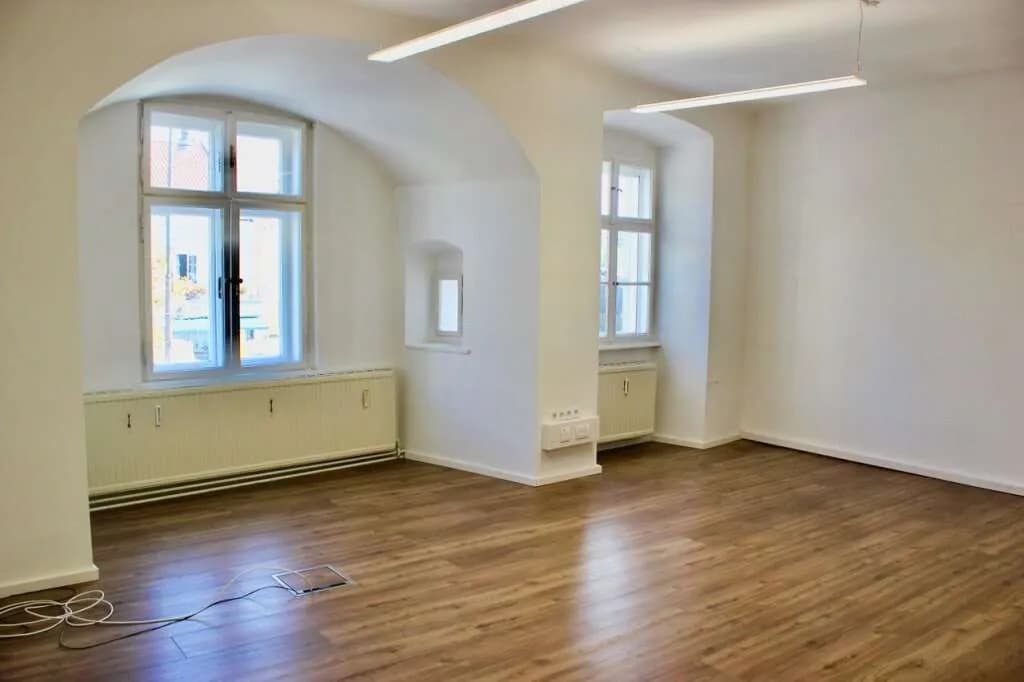 8-Zimmer-Gewerbeimmobilie mieten in Neunkirchen – 188 m², € 1.966 – Bild 3 von 8