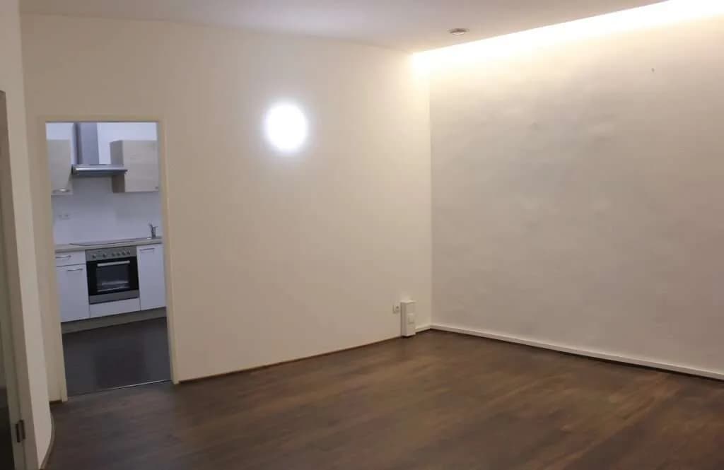 8-Zimmer-Gewerbeimmobilie mieten in Neunkirchen – 188 m², € 1.966 – Bild 5 von 8