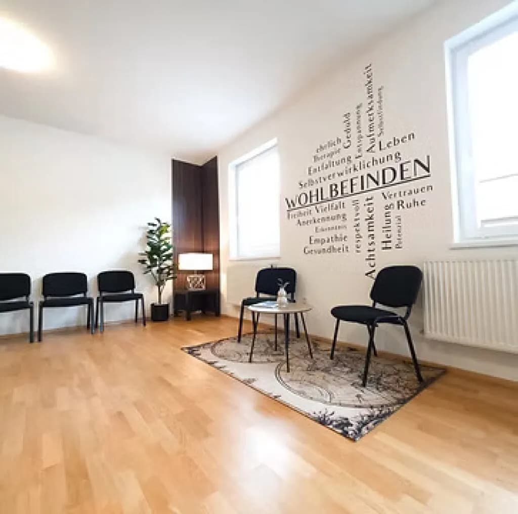 Immobilie mieten in Baden – 25 m², € 190 – Bild 2 von 8