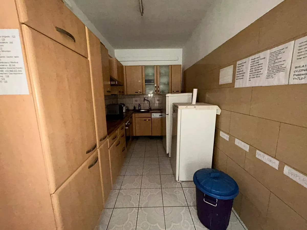 12-Zimmer-Gewerbeimmobilie mieten in Wien – 180 m², € 3.500 – Bild 20 von 23