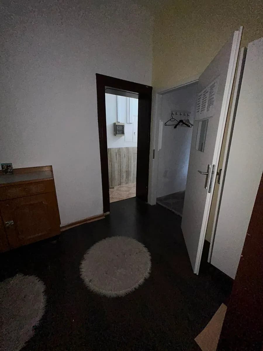12-Zimmer-Gewerbeimmobilie mieten in Wien – 180 m², € 3.500 – Bild 21 von 23