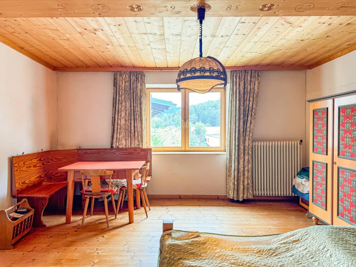 Haus kaufen in Neunkirchen – 346 m², € 175.000 – Bild 2 von 11