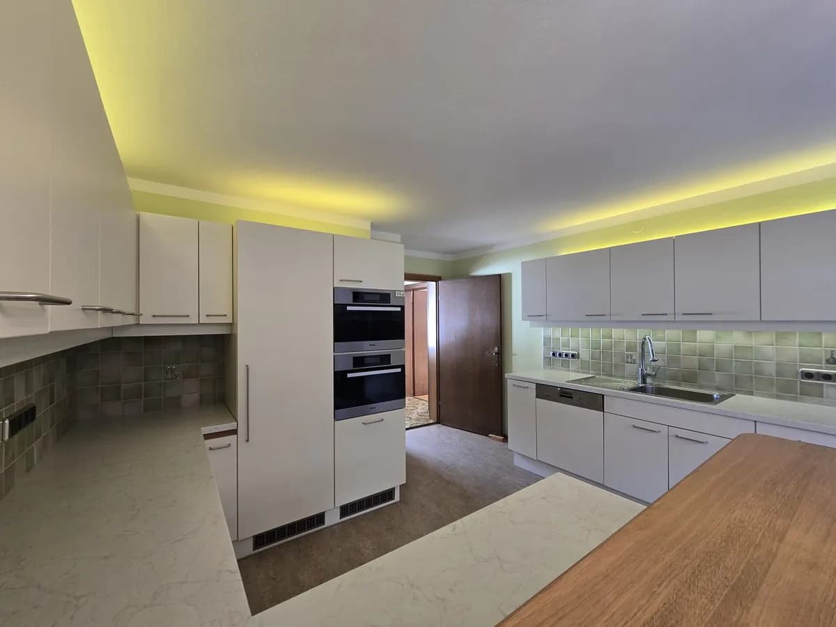 16-Zimmer-Gewerbeimmobilie kaufen in Kitzbühel – 387 m², € 1.332.500 – Bild 13 von 36