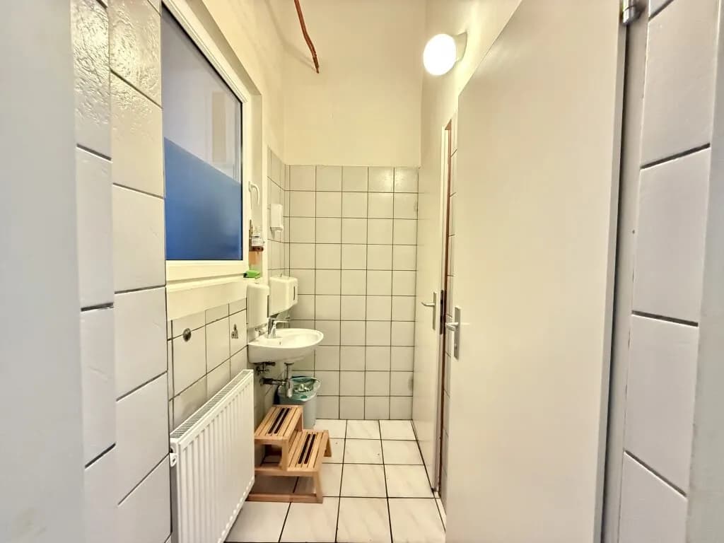 3-Zimmer-Gewerbeimmobilie mieten in Wien – 128 m², € 1.549 – Bild 9 von 10