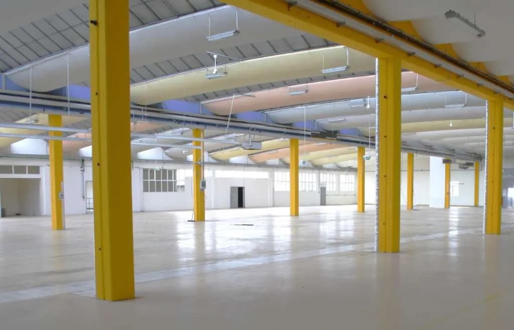 Gewerbeimmobilie mieten in Wiener Neustadt – 1 776 m², € 8.500