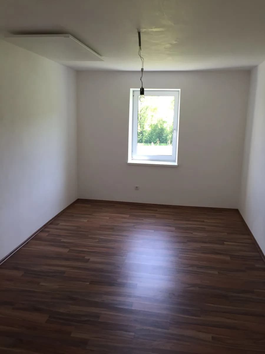 4-Zimmer-Wohnung mieten in Amstetten – 100 m², € 790 – Bild 2 von 11