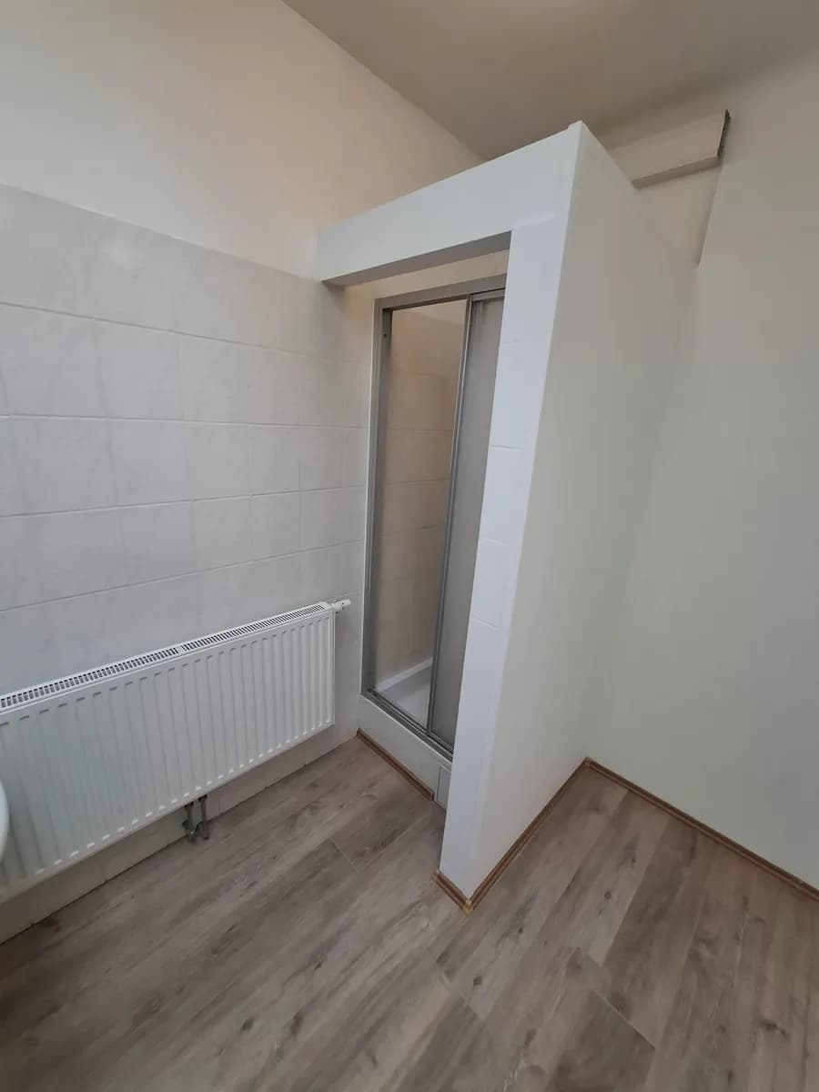 Gewerbeimmobilie mieten in Mödling – 10 m², € 104 – Bild 3 von 4