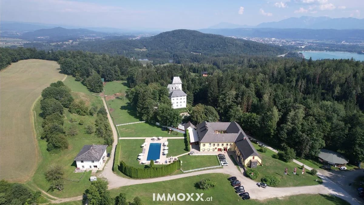 Gewerbeimmobilie kaufen in Klagenfurt Land – 1 000 m² – Bild 1 von 9