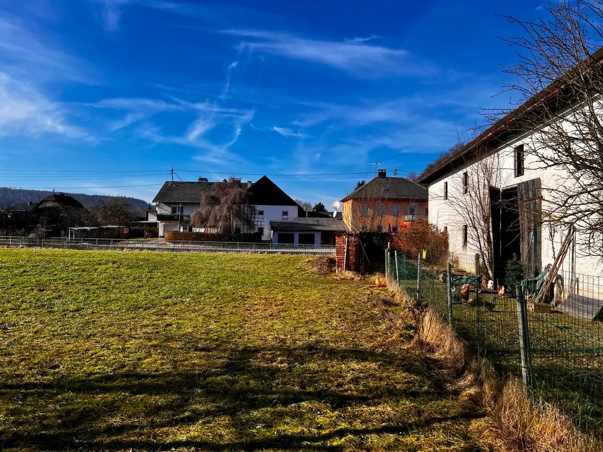Grundstück kaufen in Vöcklabruck – 5 500 m², € 960.000 – Bild 3 von 9