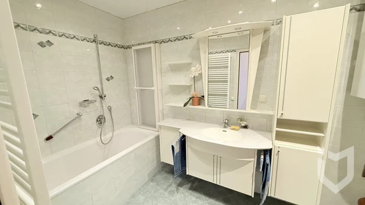 5-Zimmer-Wohnung kaufen in Gmunden – 125 m², € 339.000 – Bild 16 von 19