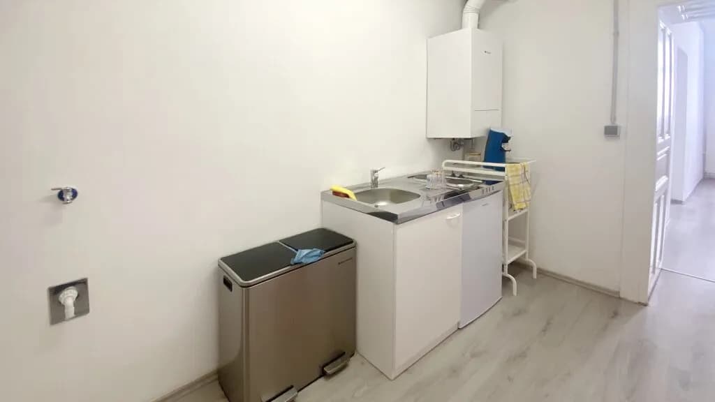 2-Zimmer-Gewerbeimmobilie mieten in Wien – 42,05 m², € 622 – Bild 7 von 9