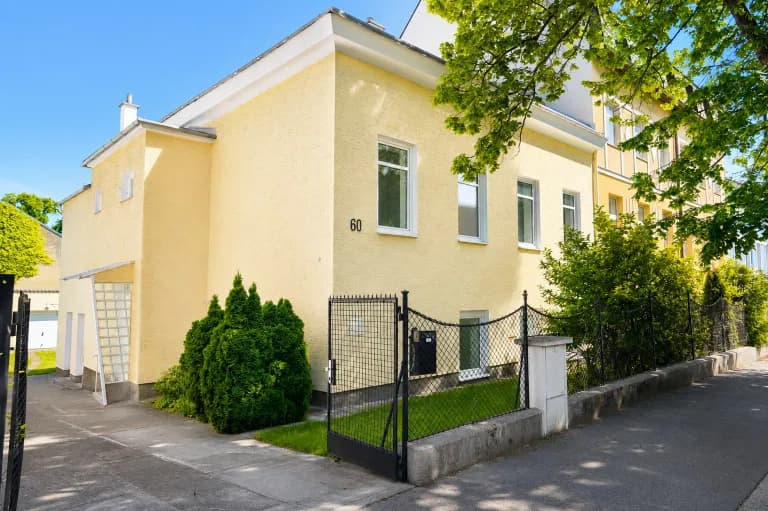7-Zimmer-Haus mieten in Mödling – 212 m², € 2.400 – Bild 2 von 8