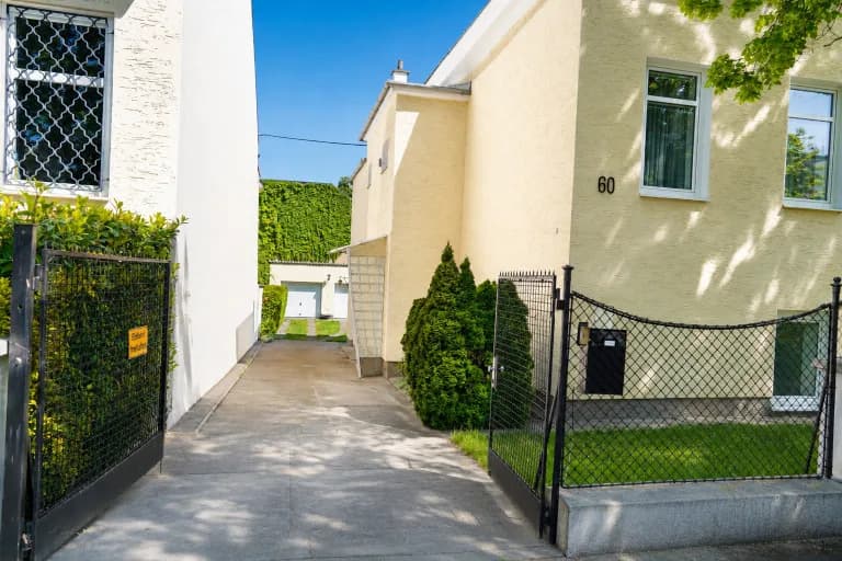7-Zimmer-Haus mieten in Mödling – 212 m², € 2.400 – Bild 3 von 8