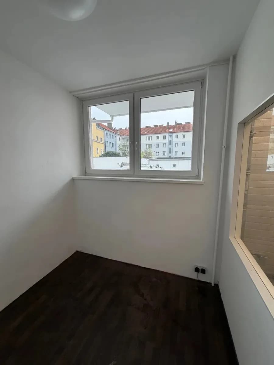 Gewerbeimmobilie mieten in Wiener Neustadt – 130 m², € 1.200 – Bild 13 von 19