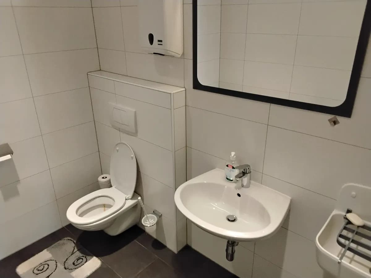 Gewerbeimmobilie mieten in Wels-Land – 79 m², € 800 – Bild 11 von 12
