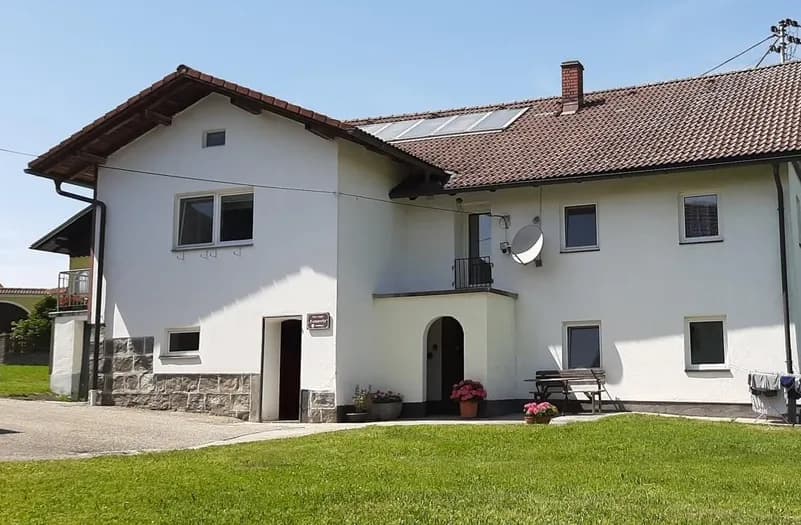 8-Zimmer-Haus mieten in Schärding – 188 m², € 1.200 – Bild 1 von 14