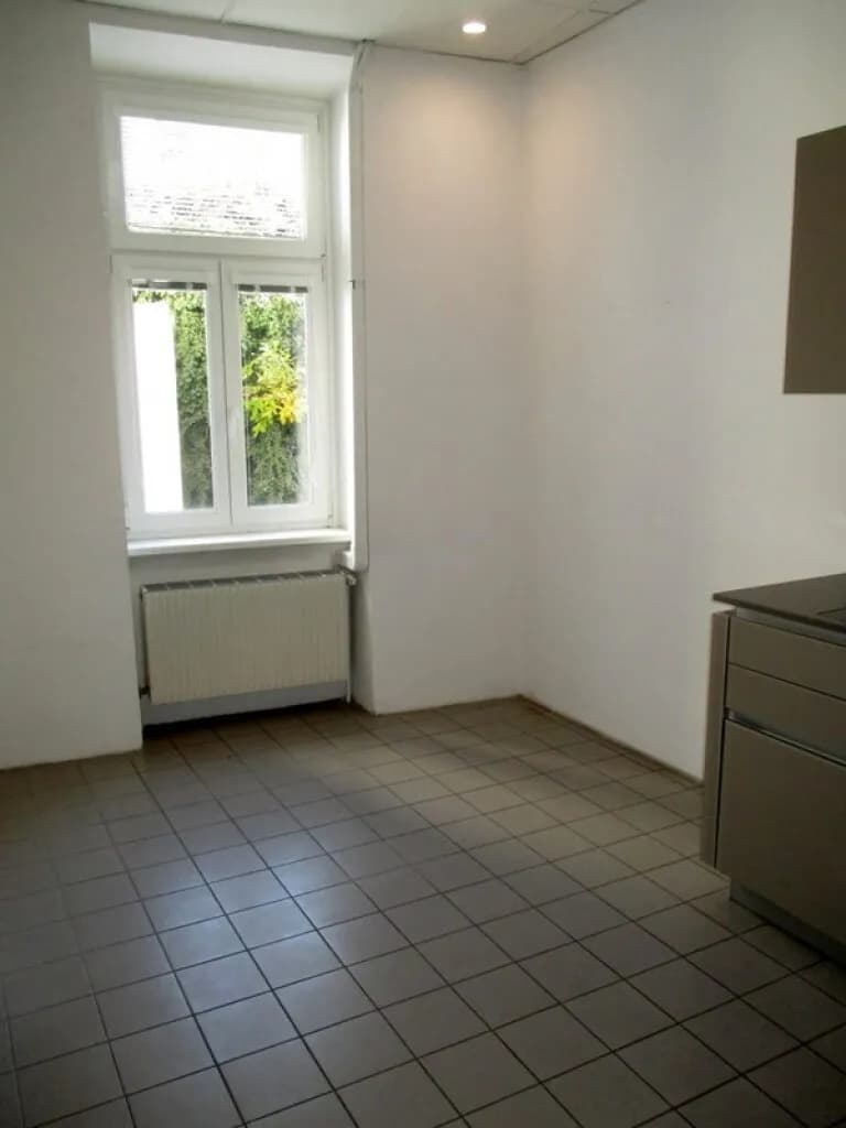 9-Zimmer-Gewerbeimmobilie mieten in Wien – 252 m², € 2.083 – Bild 6 von 10