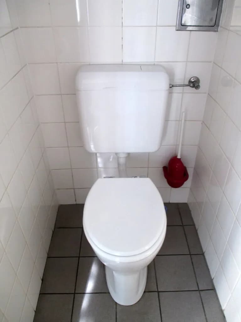9-Zimmer-Gewerbeimmobilie mieten in Wien – 252 m², € 2.083 – Bild 7 von 10