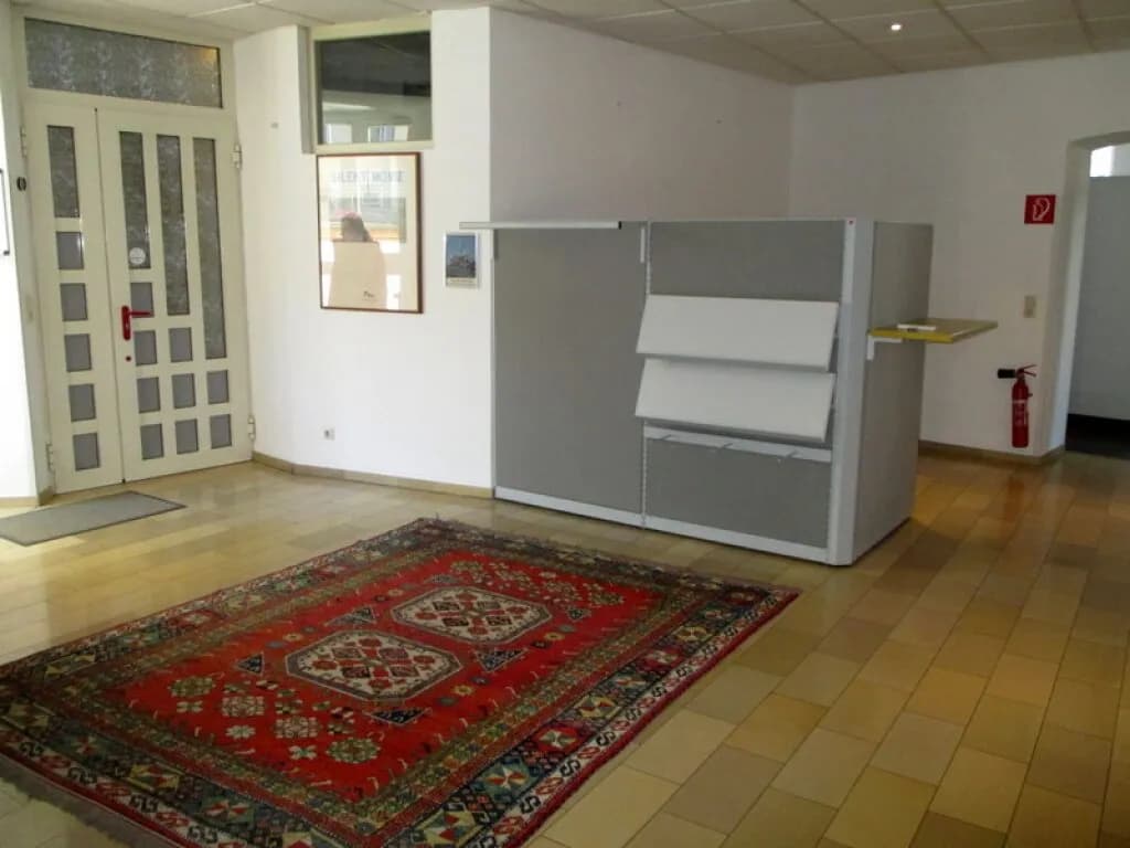 9-Zimmer-Gewerbeimmobilie mieten in Wien – 252 m², € 2.083 – Bild 9 von 10