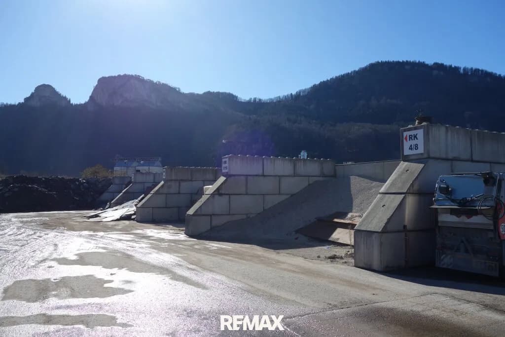 Immobilie kaufen in Hallein – 9 089 m², € 910.000