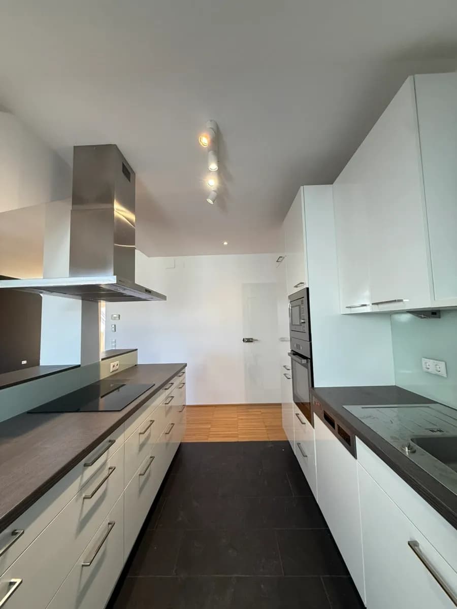 4-Zimmer-Wohnung mieten in Wien – 201 m², € 5.125 – Bild 8 von 15