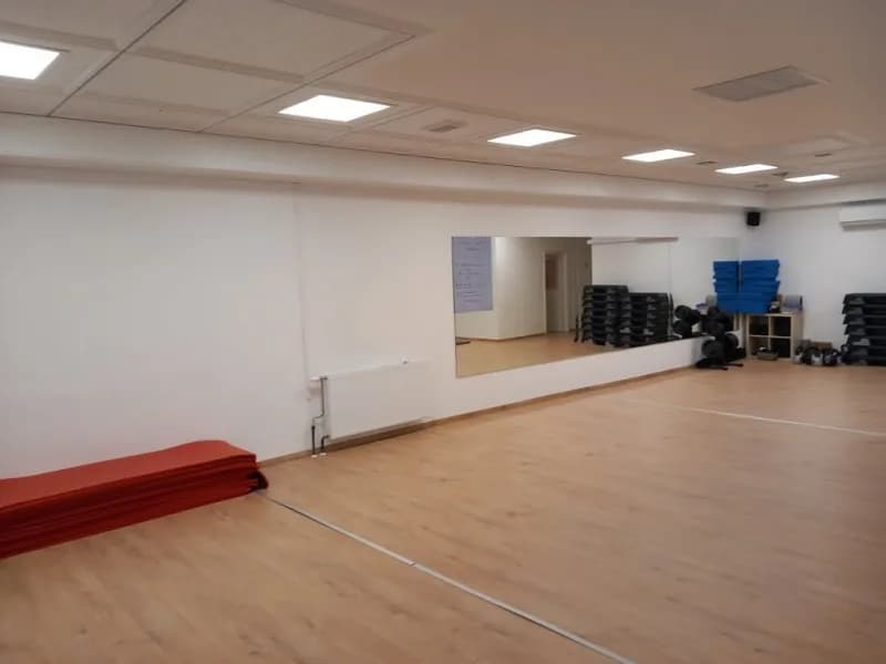 Gewerbeimmobilie mieten in Lilienfeld – 258 m², € 2.453 – Bild 1 von 8