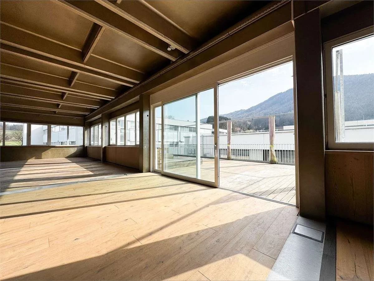 Gewerbeimmobilie mieten in Salzburg-Umgebung – 493 m², € 3.762