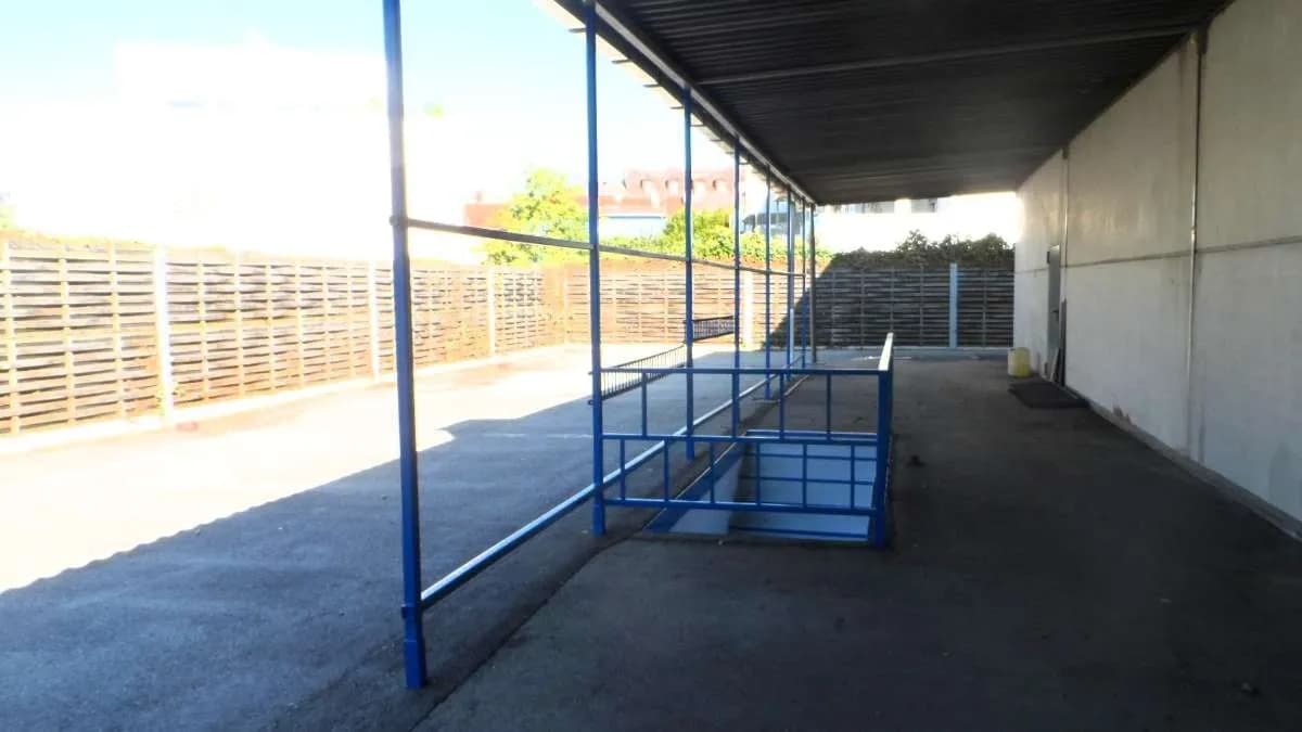 Gewerbeimmobilie mieten in Wels – 1 000 m² – Bild 3 von 8
