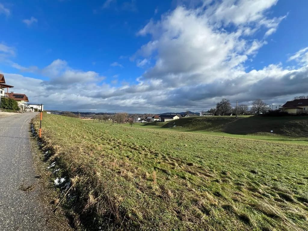 Grundstück kaufen in Gmunden – 737 m², € 239.100